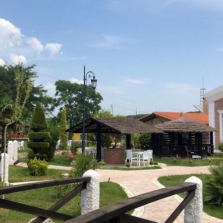 Agroturizem Eldi Hotel Fier Luaran gambar