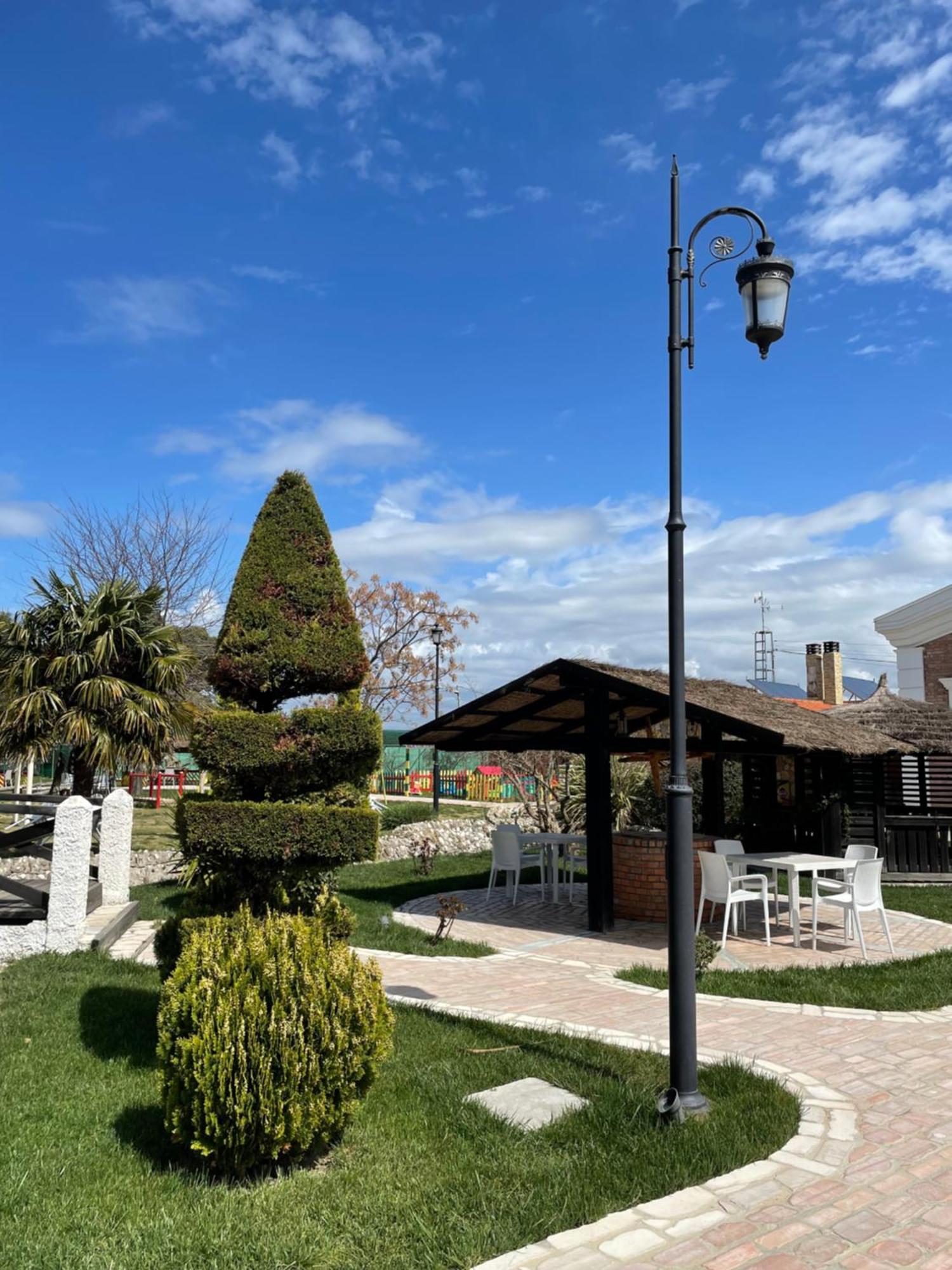 Agroturizem Eldi Hotel Fier Luaran gambar