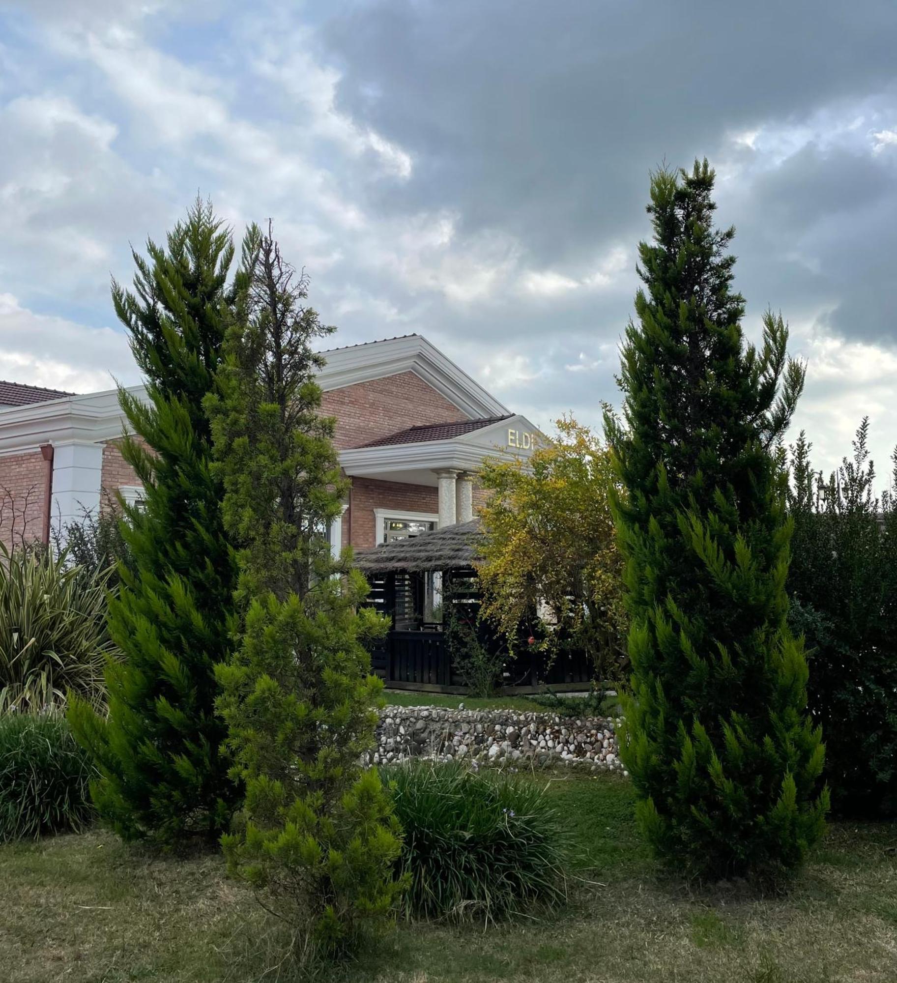 Agroturizem Eldi Hotel Fier Luaran gambar